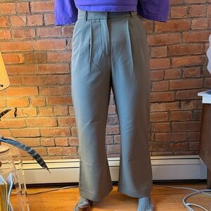 NWT Abercrombie pale green trousers